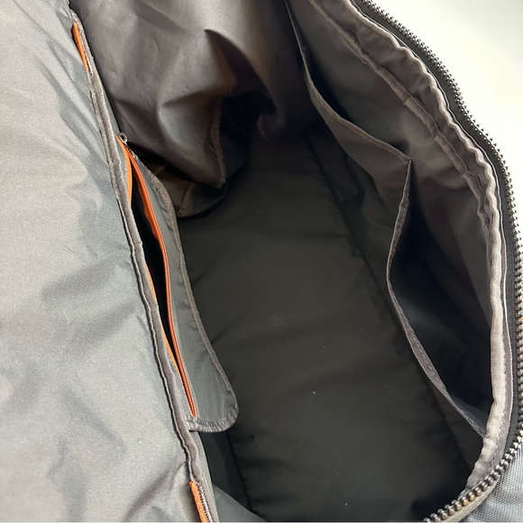 ❌SOLD❌Nike Large Duffel Bag Texas Longhorns Training Black Orange Pockets Gym - Picture 8 of 16